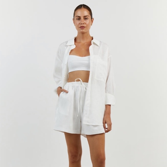 DISSH White Crop Top - Picture 2 of 6